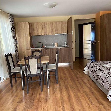 Kot Garden Guest House ساباريفا بانيا المظهر الخارجي الصورة