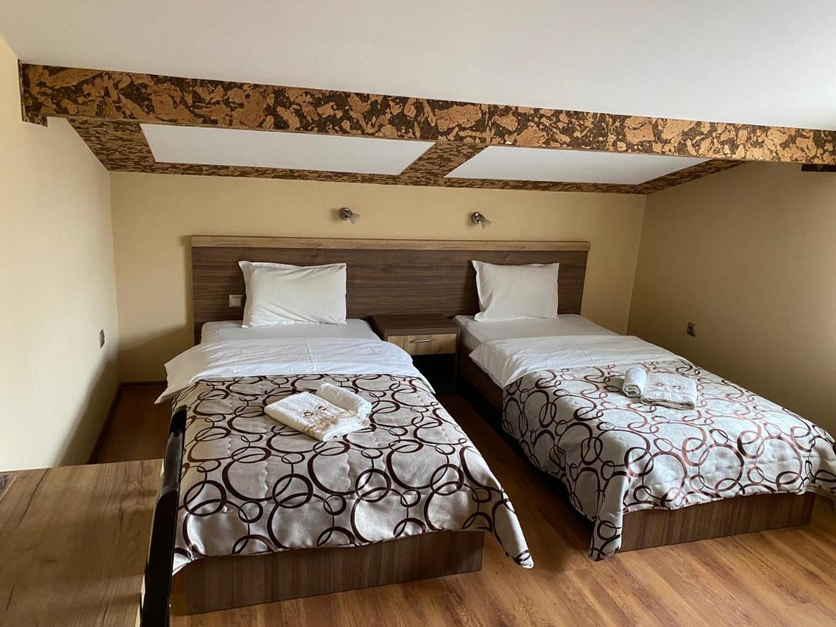Kot Garden Guest House ساباريفا بانيا المظهر الخارجي الصورة