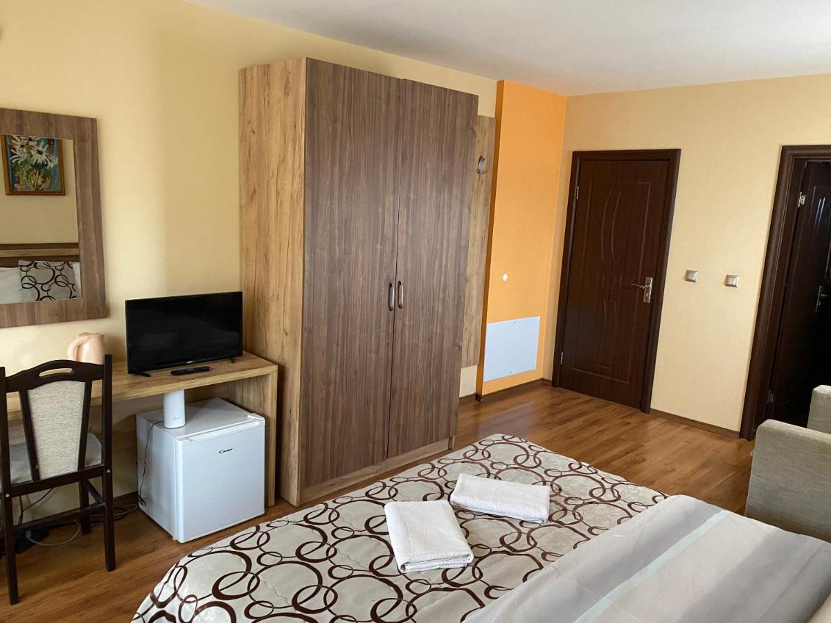 Kot Garden Guest House ساباريفا بانيا المظهر الخارجي الصورة