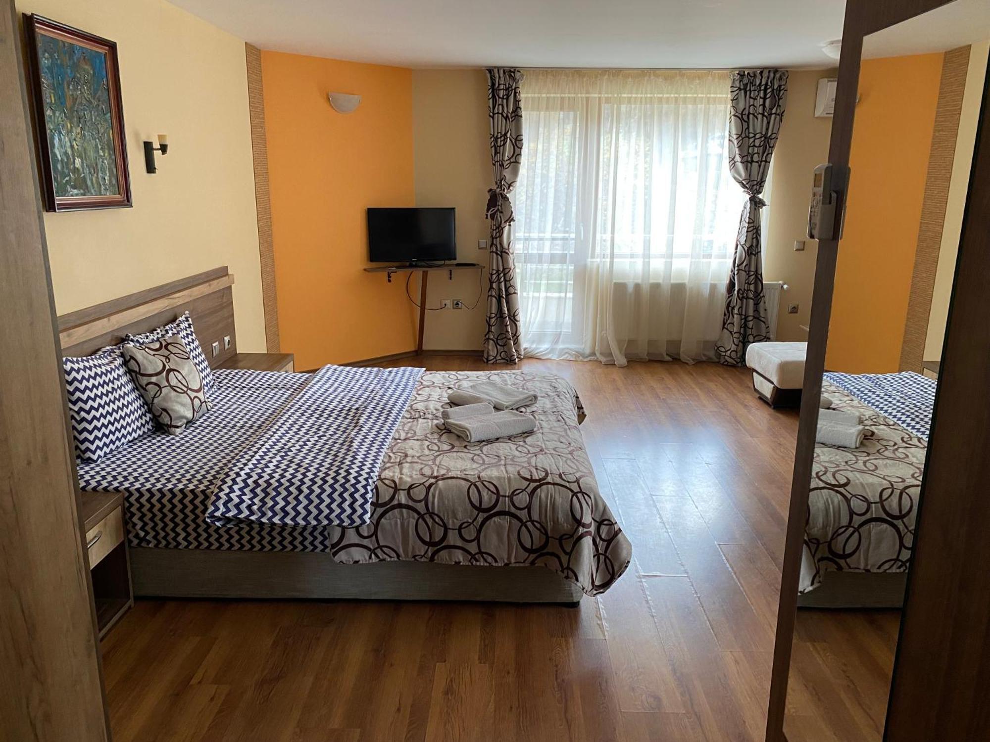 Kot Garden Guest House ساباريفا بانيا المظهر الخارجي الصورة