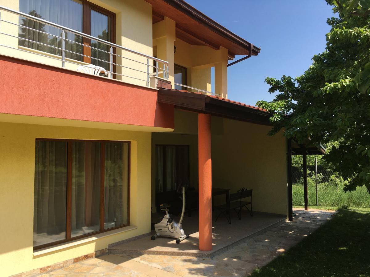 Kot Garden Guest House ساباريفا بانيا المظهر الخارجي الصورة